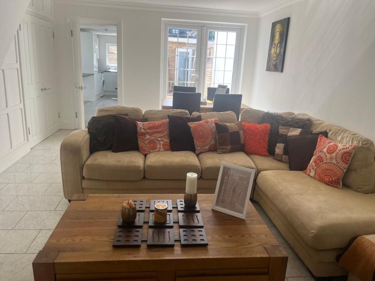 City Reach Retreat Spacious 4Bed House Startford Maryland Great Transport Links London Luaran gambar